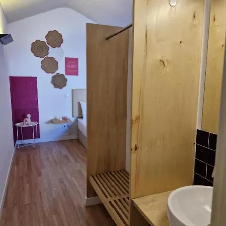 Pink Yellow Apartament