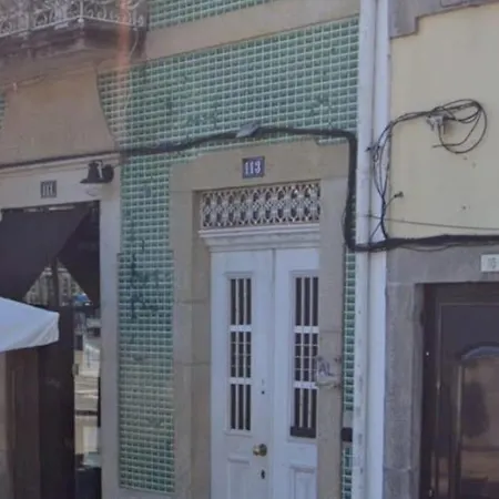 Pink Yellow 公寓 *